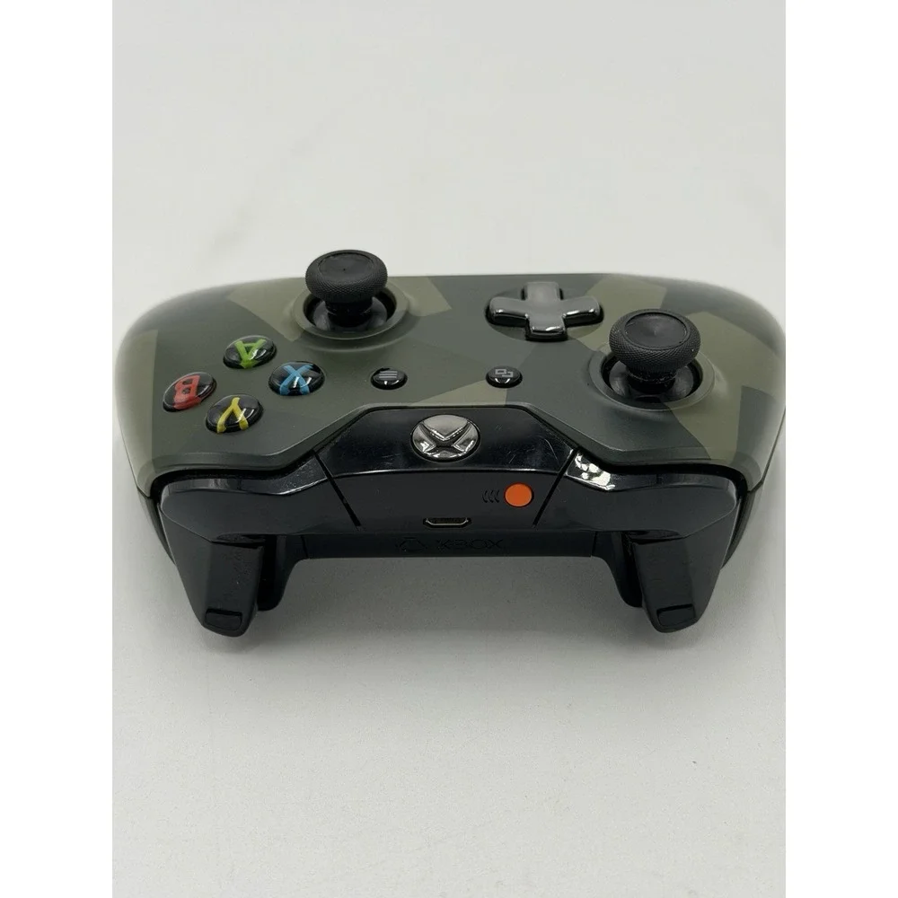 Microsoft Xbox One Wireless Controller Model 1537 Armed Forces Green Camo NO LID